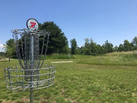 Disc golf hole at Willowhaven Park