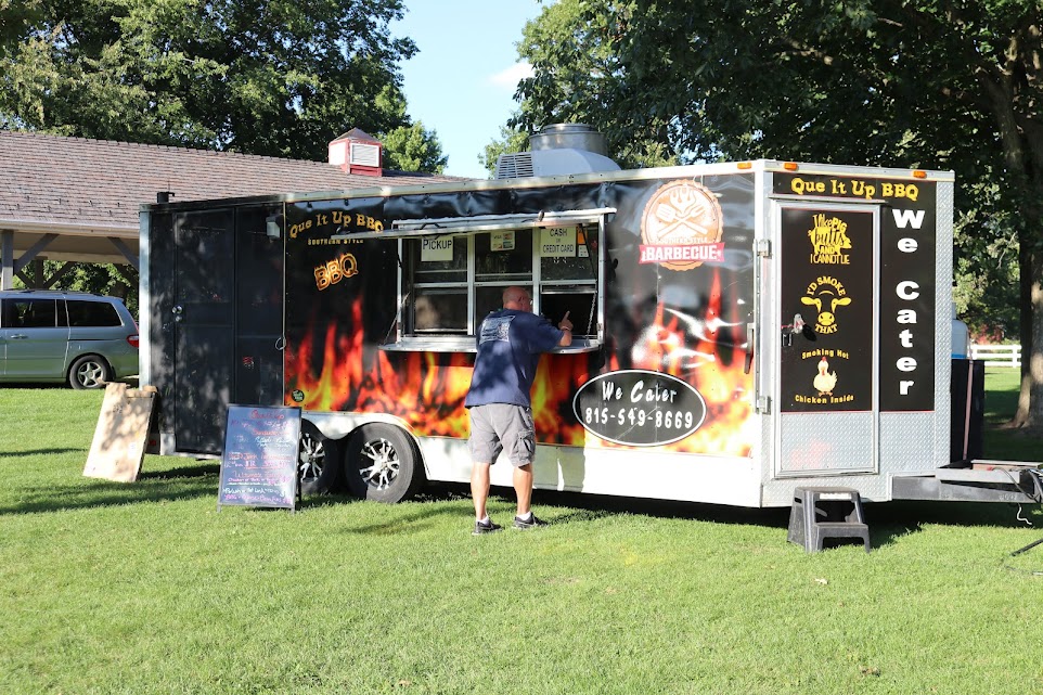 Picture of Que It Up BBQ's Food Truck